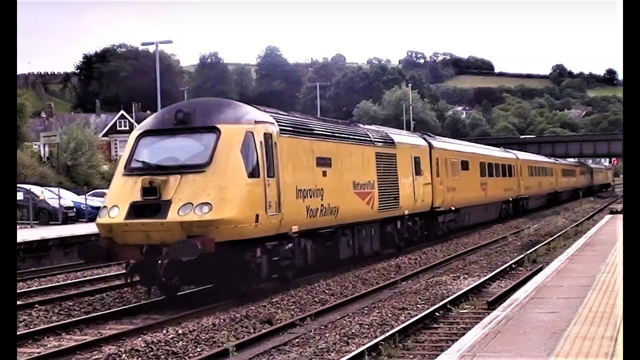 The Flying Banana.     NetworkRail Measurement Train.