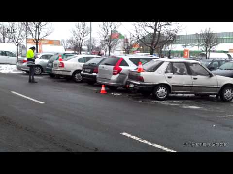 Hromadná dopravní nehoda (čtyři vozidla) - Opava (parkoviště u Globusu) - 25.1.2013 - 15:00