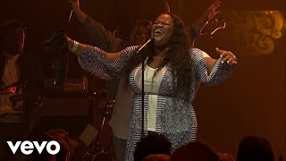 Tasha Cobbs Leonard - Fill My Cup Lord (Live At Passion City Church)