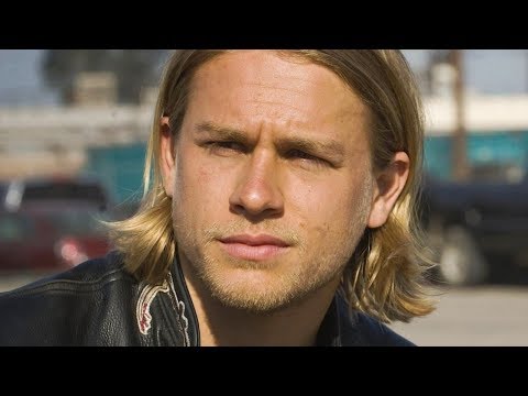 The Reason Charlie Hunnam Really Hates Love Scenes