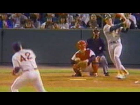 OAK@BOS: McGwire schlägt einen Two-Run-Homerun gegen Trautwein