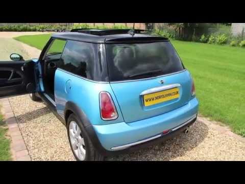 mini one electric blue panoramic roof