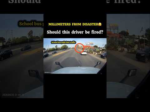 This is why truckers stay stressed #viral #dashcam #shortsfeed