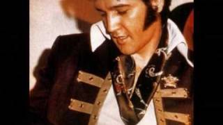 Elvis Presley sing Johnny Cash Walk the Line.never realised.