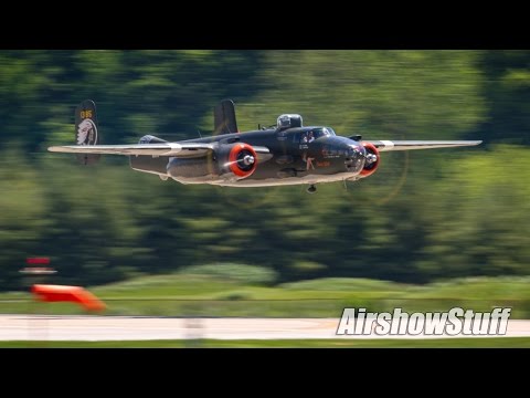 WWII Bomber Flybys (B-29/B-17/B-25) - Spirit of St Louis Airshow 2016