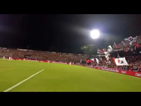 "en las buenas y malas mucho mas *newells*" Barra: La Hinchada Más Popular • Club: Newell's Old Boys