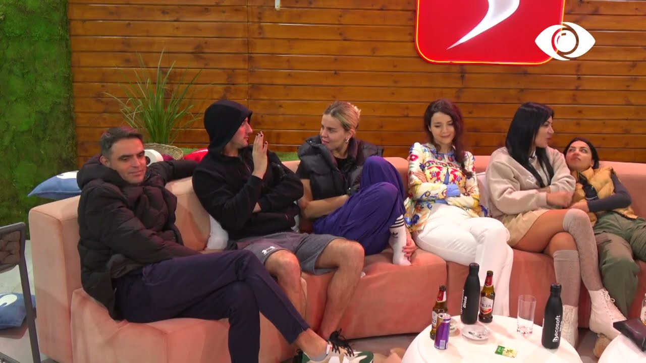 Hajde pak më afër/ Kejvina ngacmon Kristin