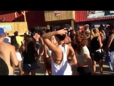 Beach club pointe calumet