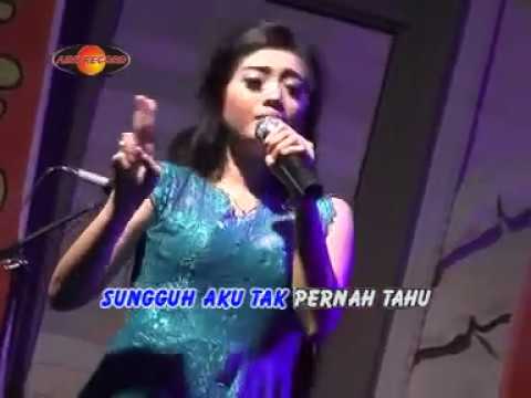 Deviana Safara - Siapa Kau | Dangdut (Official Music Video)