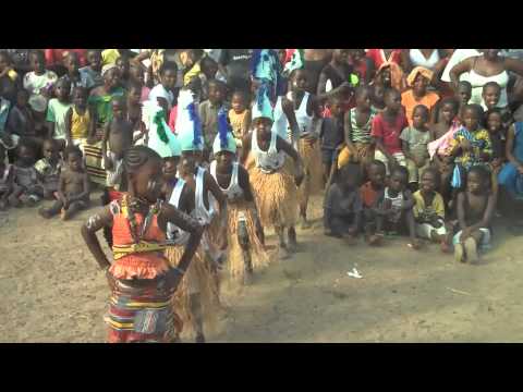 Arts Training for 50 Orphaned Youth in Daru