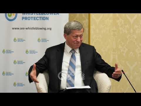 RTV Ora - Sinjalizuesit nuk funksionuan, shqiptarët "paqe" me korrupsionin