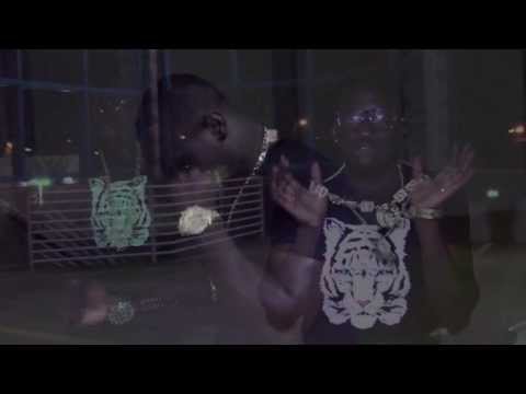 Vreezy Ville - WAITI DO {Oleku Rmx} Ft KayZeey