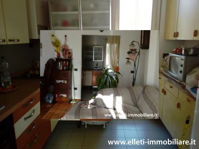 Massa Zona Viali - Appartamento in piccolo contesto condominiale, posto al terzo ed ultimo piano co