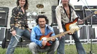 Music video thumbnail preview for Tublatanka-Rolnicky,rolnicky by Tublatanka