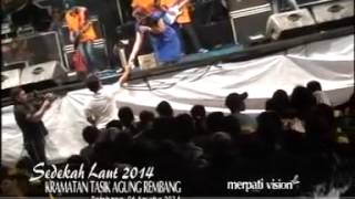 Download lagu Karang Cinta Devi Aldiva  New Pallapa 2014 Tasik Agung Rembang mp3