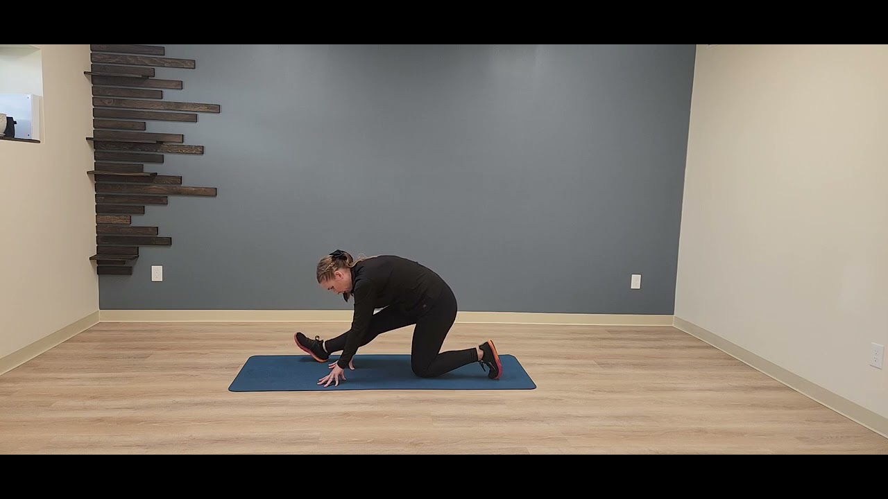 Fit How To: Low Lunge to Half Split - YouTube