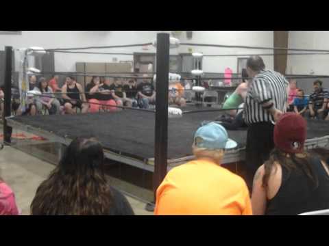 Caleb Courageous vs. Dewey Barnes 2 // Staple Gun On A Pole Match