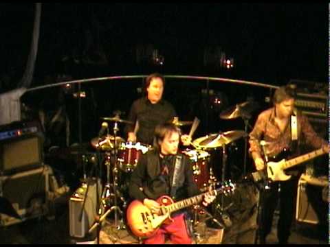 Andriani - Freaks Of Nature (Live)