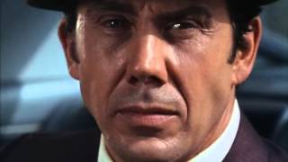 Peter Graves fools a hoodlum