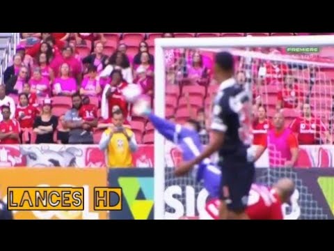 Fernando Miguel vs Internacional | Veja as excelentes defesas do goleiro do Vasco vs Internacional