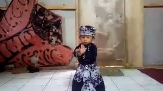 Download lagu Anak kecil jago pencak silat mp3