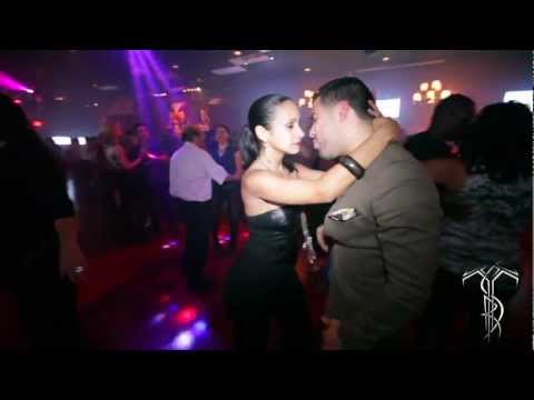 EL TIGUERE & JULIANNABACHATA SOCIAL DANCE AT THE SALSA ROOM