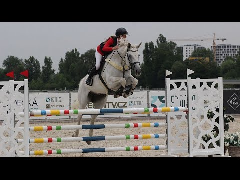 1. kolo MČR ml. jun. + otevřená soutěž L** (120 cm) – skoky MČR d/j Chuchle Arena Praha, 29. 7. 2022