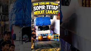 Download lagu uwiih, inilah momen sebuah truk kehilangan tenaga, sopir tetap nekat lanjut#feedshorts#shorts#truck mp3