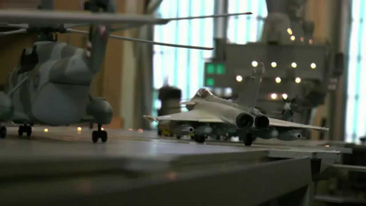 RC Porte avions Charles De Gaulle Mini Nautic 55