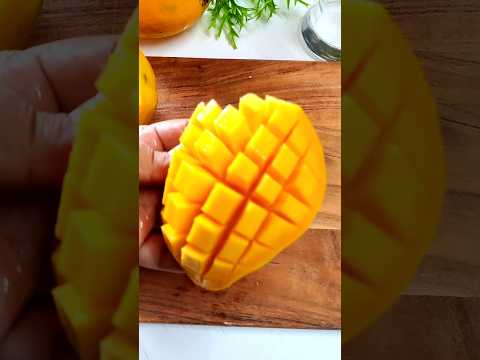 How to cut mango into cubes #mango #shorts #asmrbyshams