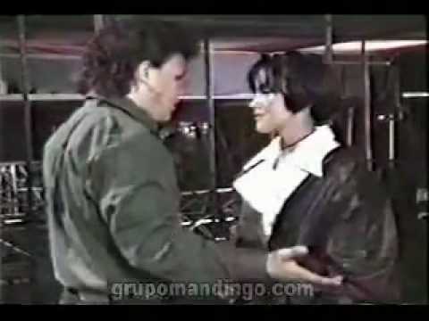 download lagu mp3 mp4 No Me Digas Adios Llorando, download lagu No Me Digas Adios Llorando gratis, unduh video klip No Me Digas Adios Llorando