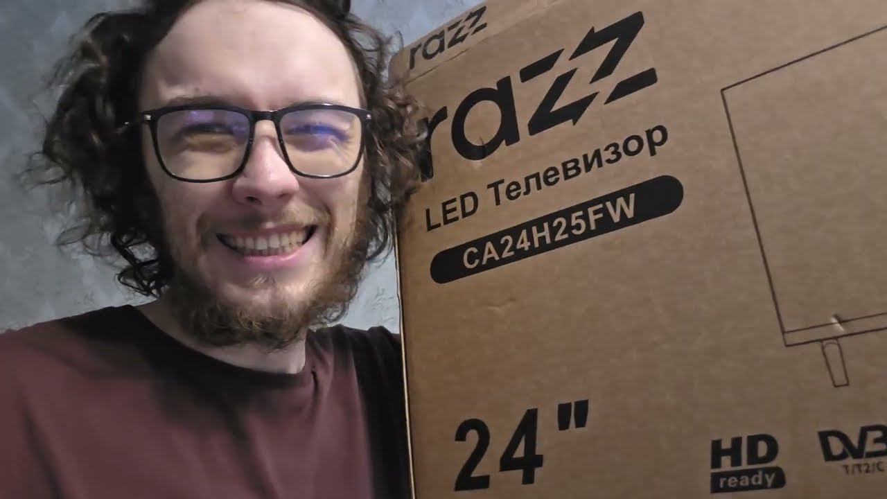 КУПИЛ МАЛЕНЬКИЙ ТЕЛЕВИЗОР 24 ДЮЙМА НА КУХНЮ!