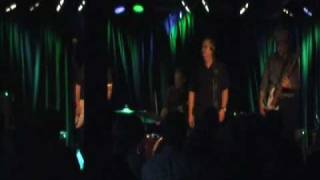 Bite The Dust - Sugar Ray & The Bluetones feat. Monster Mike Welch