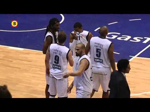 Opstootje tussen Wesley en Wyatt bij GasTerra Flames - Eiffeltowers