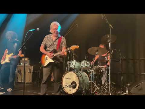 Blowbeat -Too Young (Live Venray 30-9-2025)