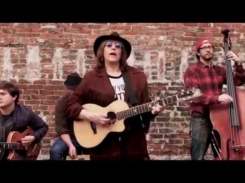 Janey Street "Undone" [Official Music Video]