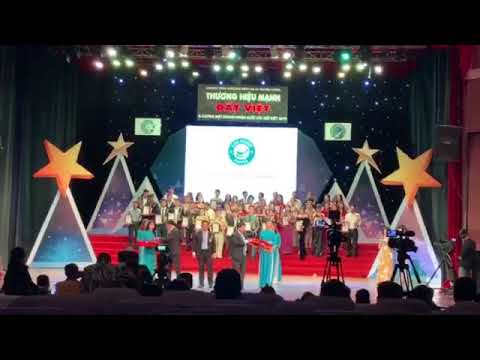 Trao giải Top 100 - Công ty CP LOCHOME