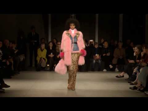 VIDEO SFILATA SIMONETTA RAVIZZA FW 17 18