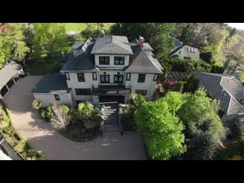 949 Pattullo Pl Drone/Virtual House Tour