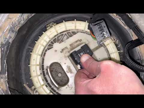 Mercedes Benz R500 - Fuel Pump