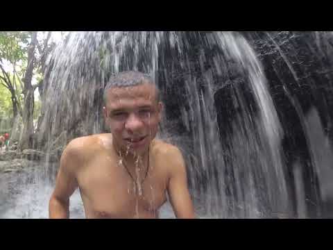 Cachoeira do Chuvisco Em Palmácia, Ceará.
