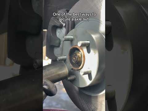 One of the best ways to secure a axle nut #fypyoutube #mechanic #automechanic #mechaniclife #fypage