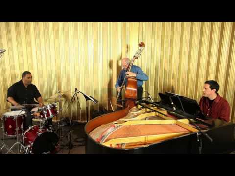 Lenny Marcus Trio performs Moonlight Sonata