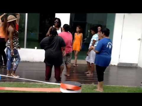 POOLSIDE PARTY 24-5-2013