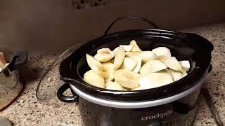 SUPER EASY CROCK POT APPLESAUCE