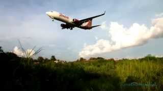 preview picture of video 'Manuver Batik Air landing runway 27 JOG'