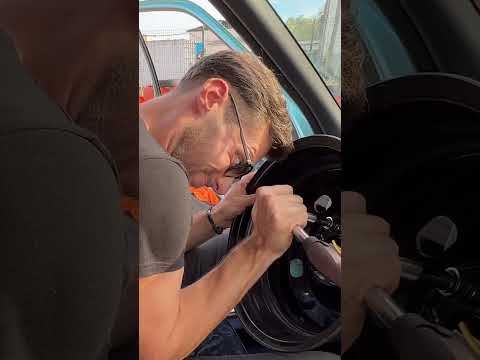 DÉFI DU MINISTERE : Remplacer le volant par n’importe quoi !