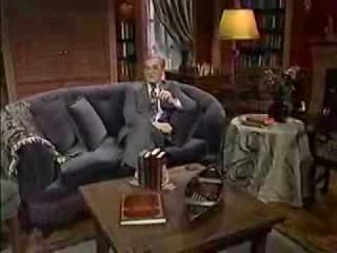 Bob Dorian introduces Dr. Terror's House of Horrors (1964)