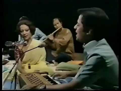 Tujhko Dariyadili Ki Kasam Saaqiya - Live Jagjit Singh & Chitra Singh