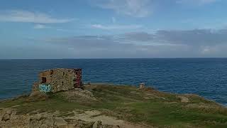 Paseo de itxaslur en kobaron en este viernes de otoño con cielo enmarañado y temperaturas algo fre